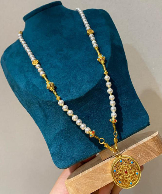 Moderne Halskette mit Anhänger aus weißem Sterlingsilber mit Perlen und Türkis