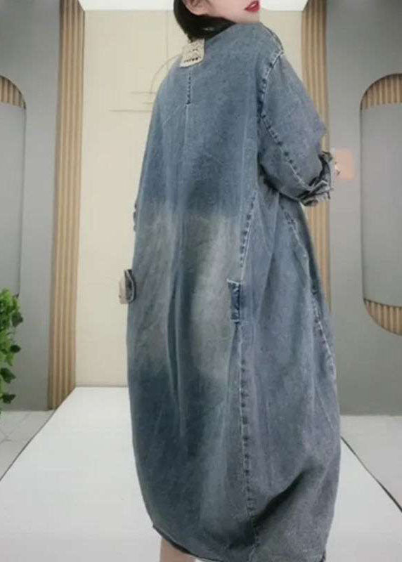 Naturblaues PeterPan-Kragen-Knopftaschen-Loch-Herbst-Langarm-Jeans-Partykleid