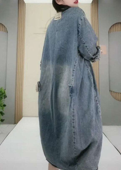 Naturblaues PeterPan-Kragen-Knopftaschen-Loch-Herbst-Langarm-Jeans-Partykleid