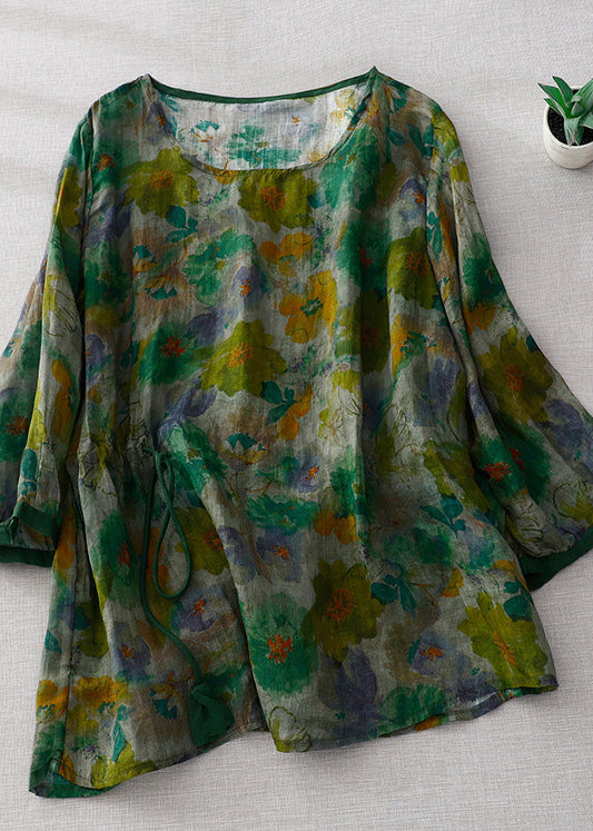 Blusa de lino arrugada con cuello redondo y estampado verde natural de manga larga