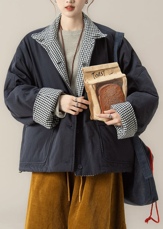 Chaqueta acolchada de algodón fino con cuadros escoceses de color azul marino natural para usar por ambos lados en invierno.