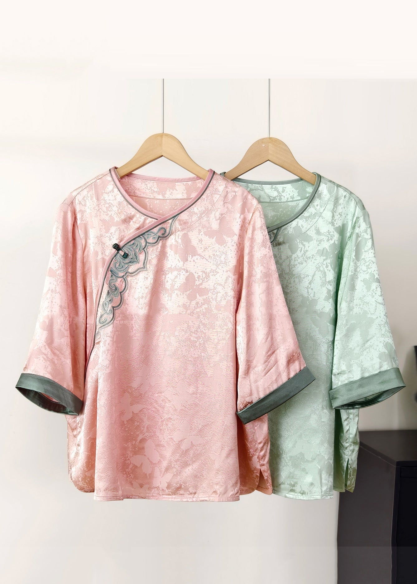 Natural Pink O-Neck Embroidered Silk Top Summer