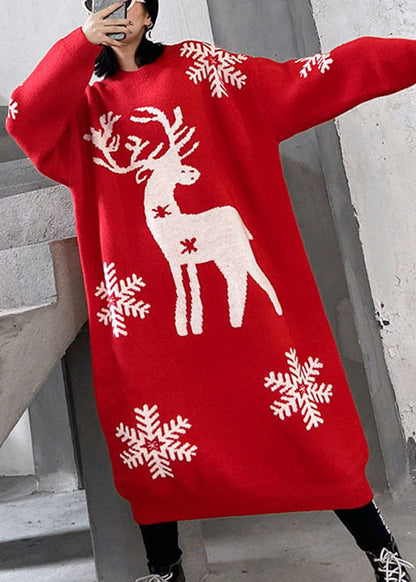 Dickes, lockeres Winter-Strickpulloverkleid mit natürlichem rotem Aufdruck