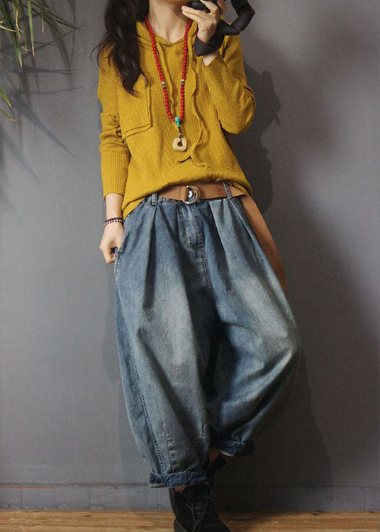 Naturgelbes, lässiges Strickoberteil mit Kapuze für den Herbst