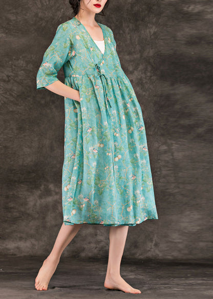 Leinenkleidung mit natürlichem grünem Aufdruck, stilvoller Ausschnitt mit V-Ausschnitt und Taillenbund, knielange Sommerkleider