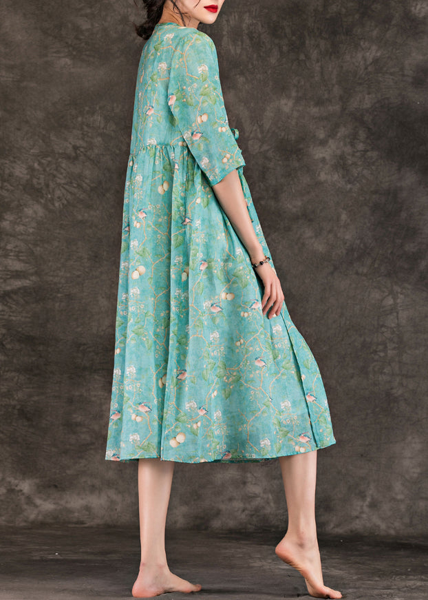 Leinenkleidung mit natürlichem grünem Aufdruck, stilvoller Ausschnitt mit V-Ausschnitt und Taillenbund, knielange Sommerkleider