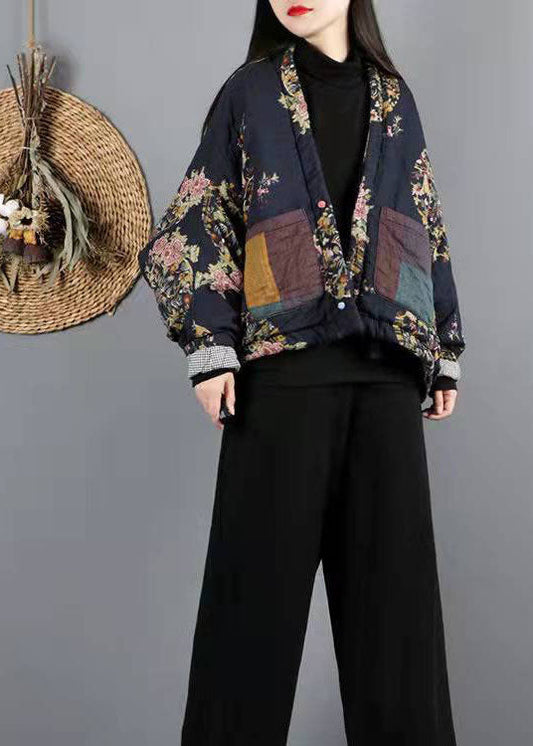 Marineblauer Wintermantel mit feiner Baumwollfüllung und Taschendruck