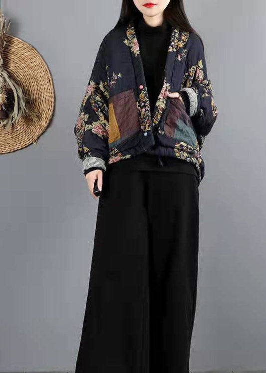 Marineblauer Wintermantel mit feiner Baumwollfüllung und Taschendruck