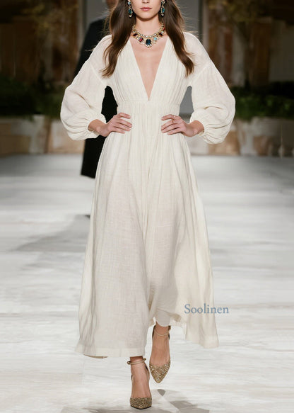 Nuevo vestido beige de algodón con cuello en V y patchwork arrugado para primavera