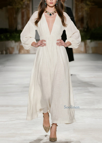 Nuevo vestido beige de algodón con cuello en V y patchwork arrugado para primavera