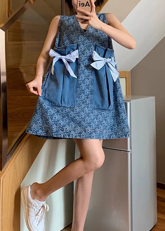 Neu Blau V-Ausschnitt Print Taschen Denim Midi Kleid Ärmellos