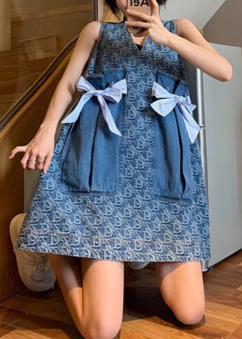 Neu Blau V-Ausschnitt Print Taschen Denim Midi Kleid Ärmellos
