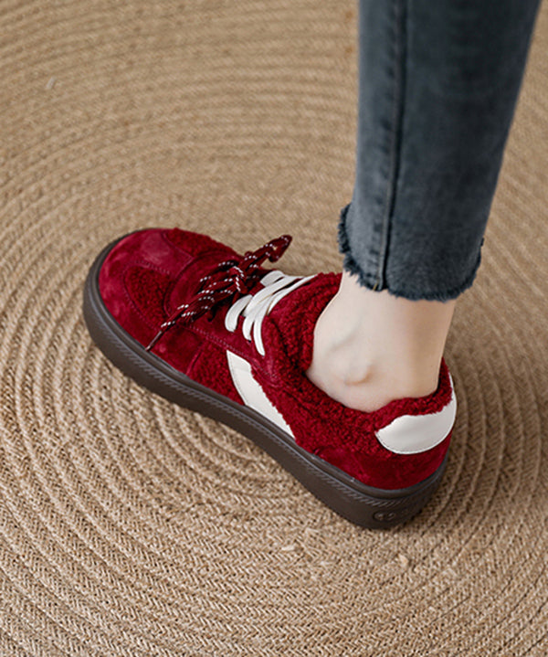 Zapatos planos de ante marrón con cordones y forro de lana afelpada