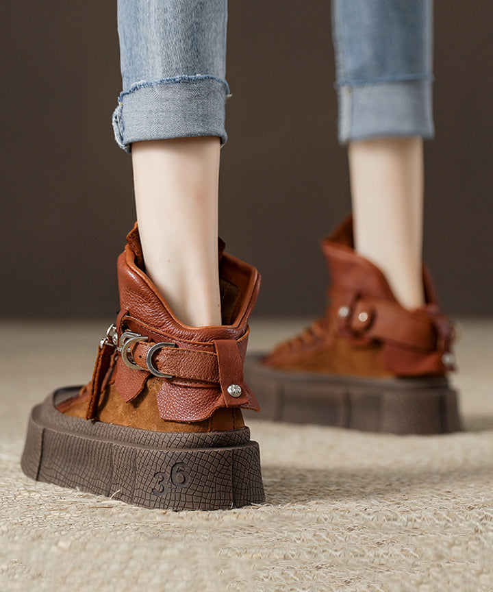 Nuevas botas con cordones de piel de vacuno color chocolate