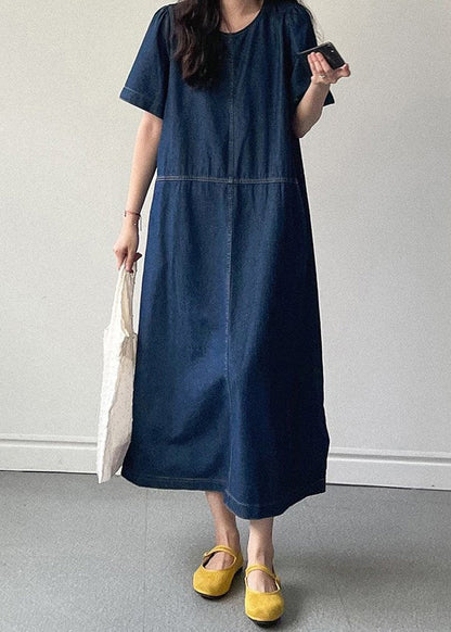 Neues langes Sommerkleid aus Denimblau mit Rundhalsausschnitt und Taschen