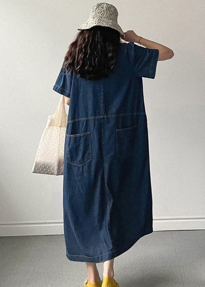 Neues langes Sommerkleid aus Denimblau mit Rundhalsausschnitt und Taschen