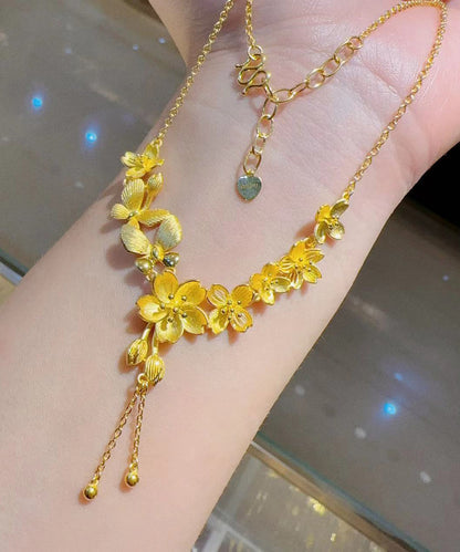 Nuevo collar con colgante de borla floral en plata de ley dorada