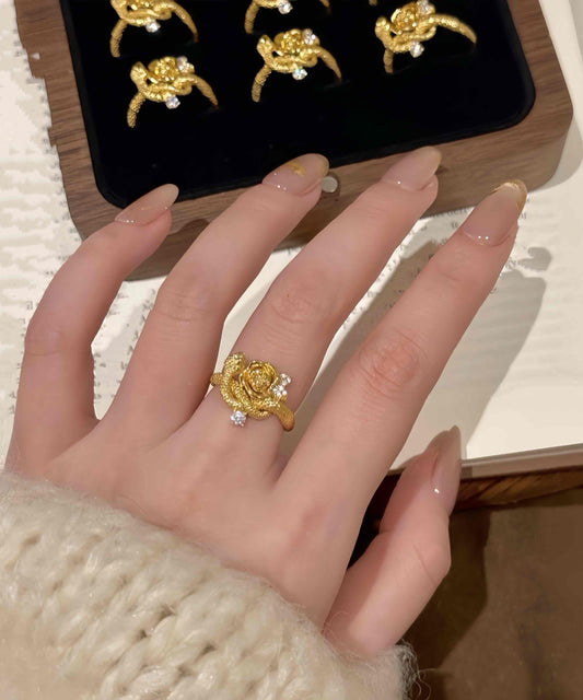 Neue Ringe aus vergoldetem Sterlingsilber mit Zirkonia und Schlangen- und Rosenmotiv