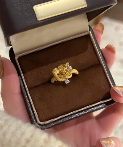 Neue Ringe aus vergoldetem Sterlingsilber mit Zirkonia und Schlangen- und Rosenmotiv