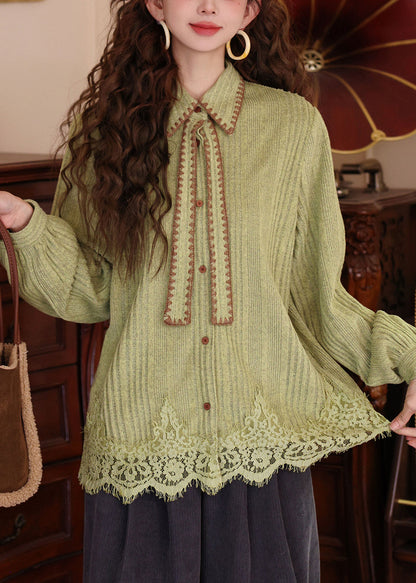 Neue grasgrüne Peter-Pan-Kragen-Knopf-Spitzen-Patchwork-Strickhemden, Pullover für den Frühling