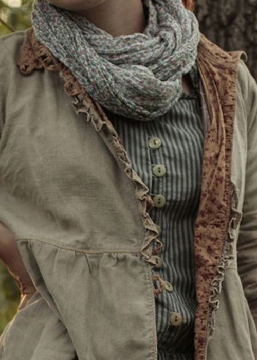 Neu Grüner Rüschenmantel aus fester Baumwolle mit langen Ärmeln