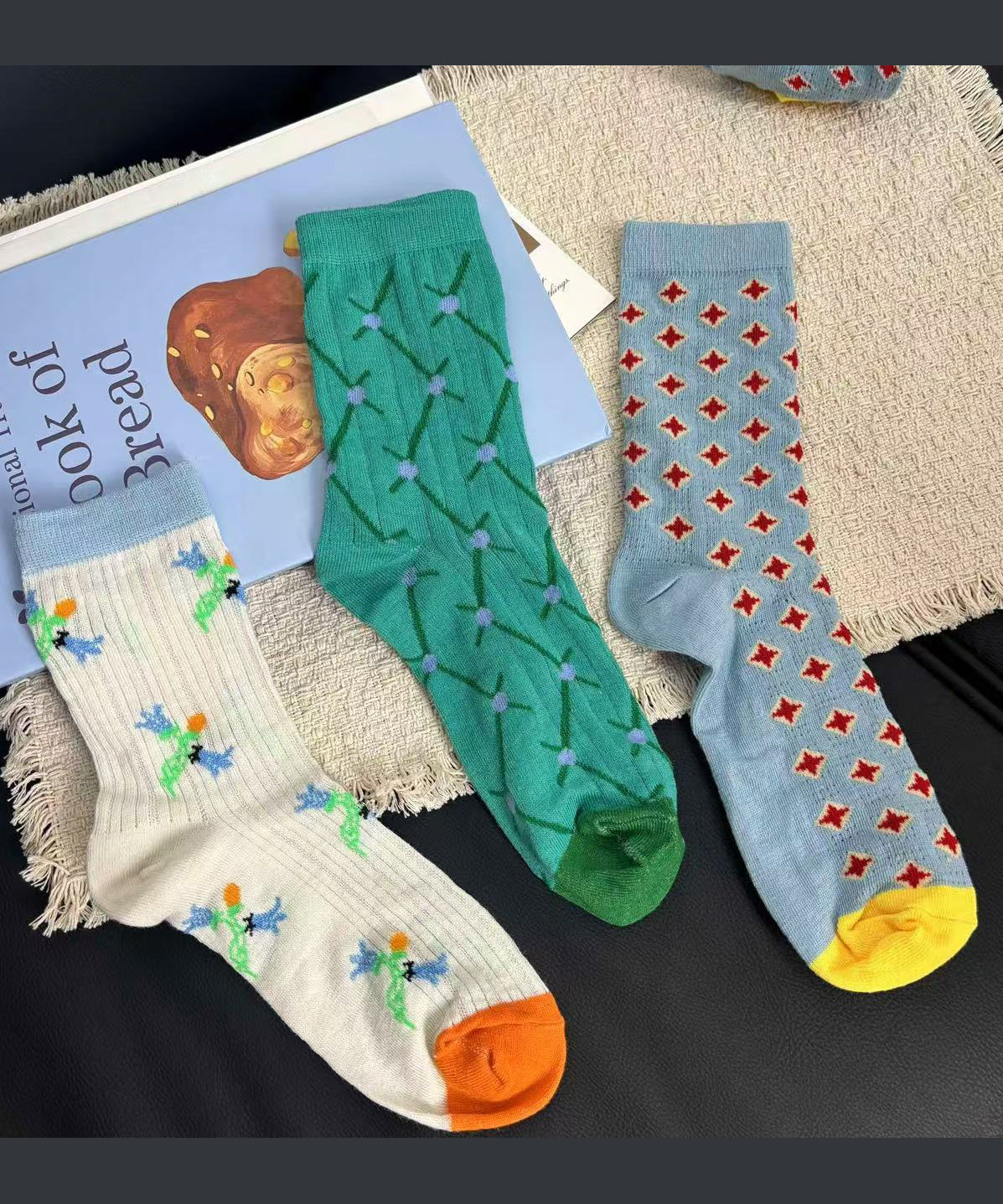 New Lightweight Breathable Jacquard Mid Calf Socks
