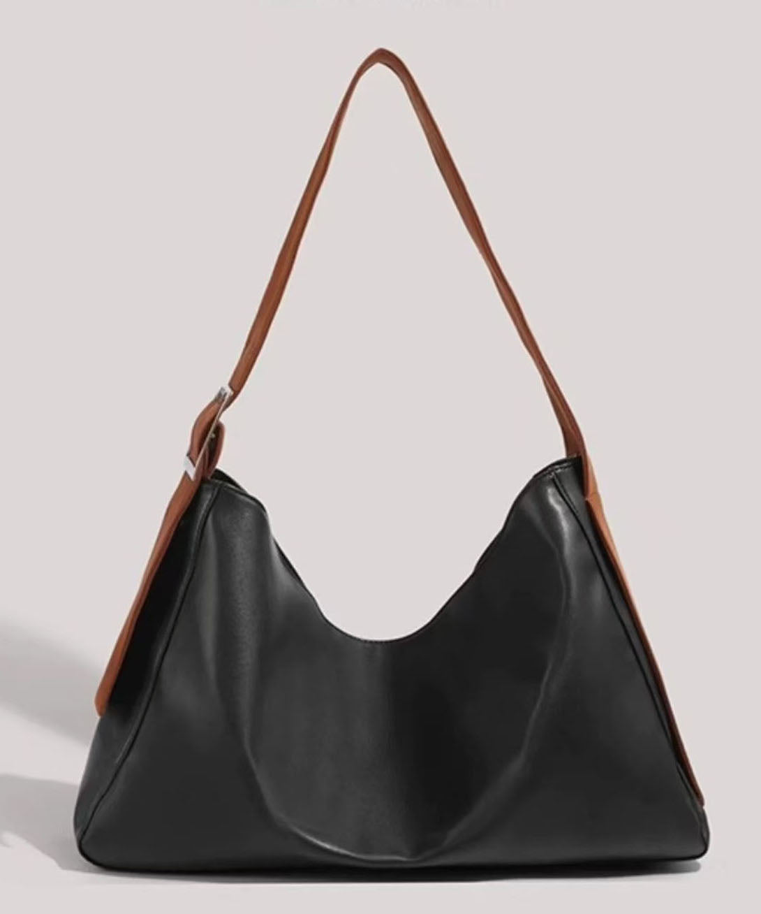 Neue Retro-Umhängetasche aus robustem, strapazierfähigem Kunstleder in Schwarz mit großem Fassungsvermögen