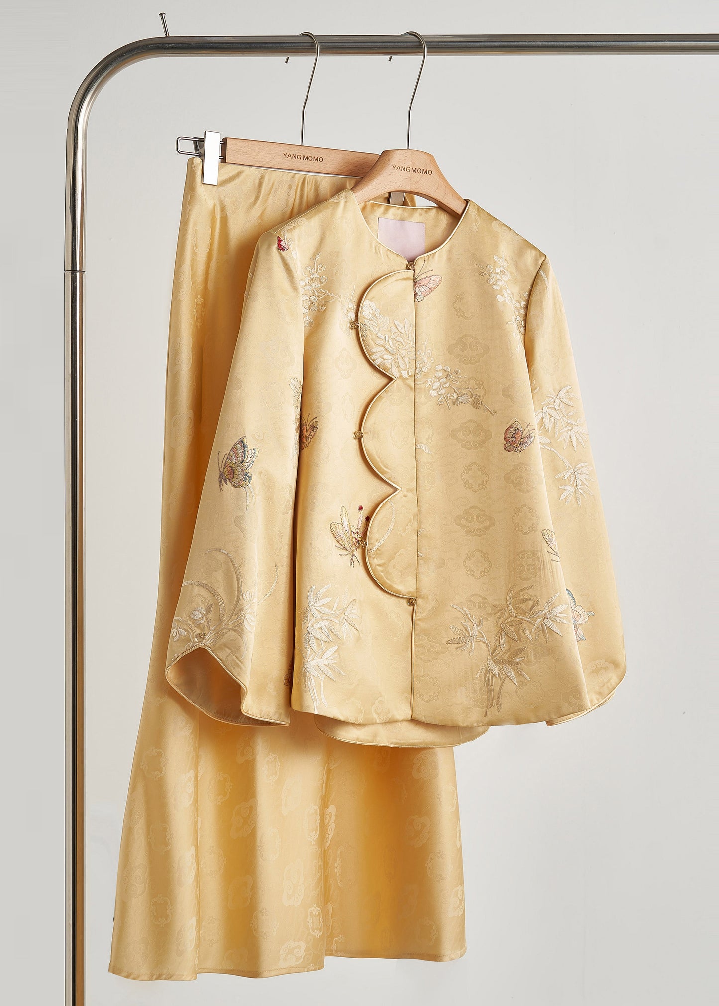 New Retro Yellow Embroidered Butterfly Silk Coats Fall