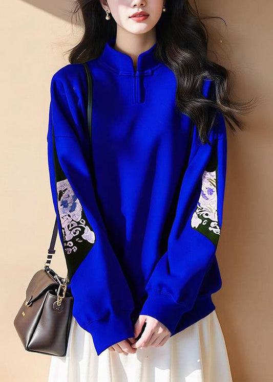 Neues königsblaues T-Shirt aus Baumwolle mit Stehkragen und Print für den Frühling