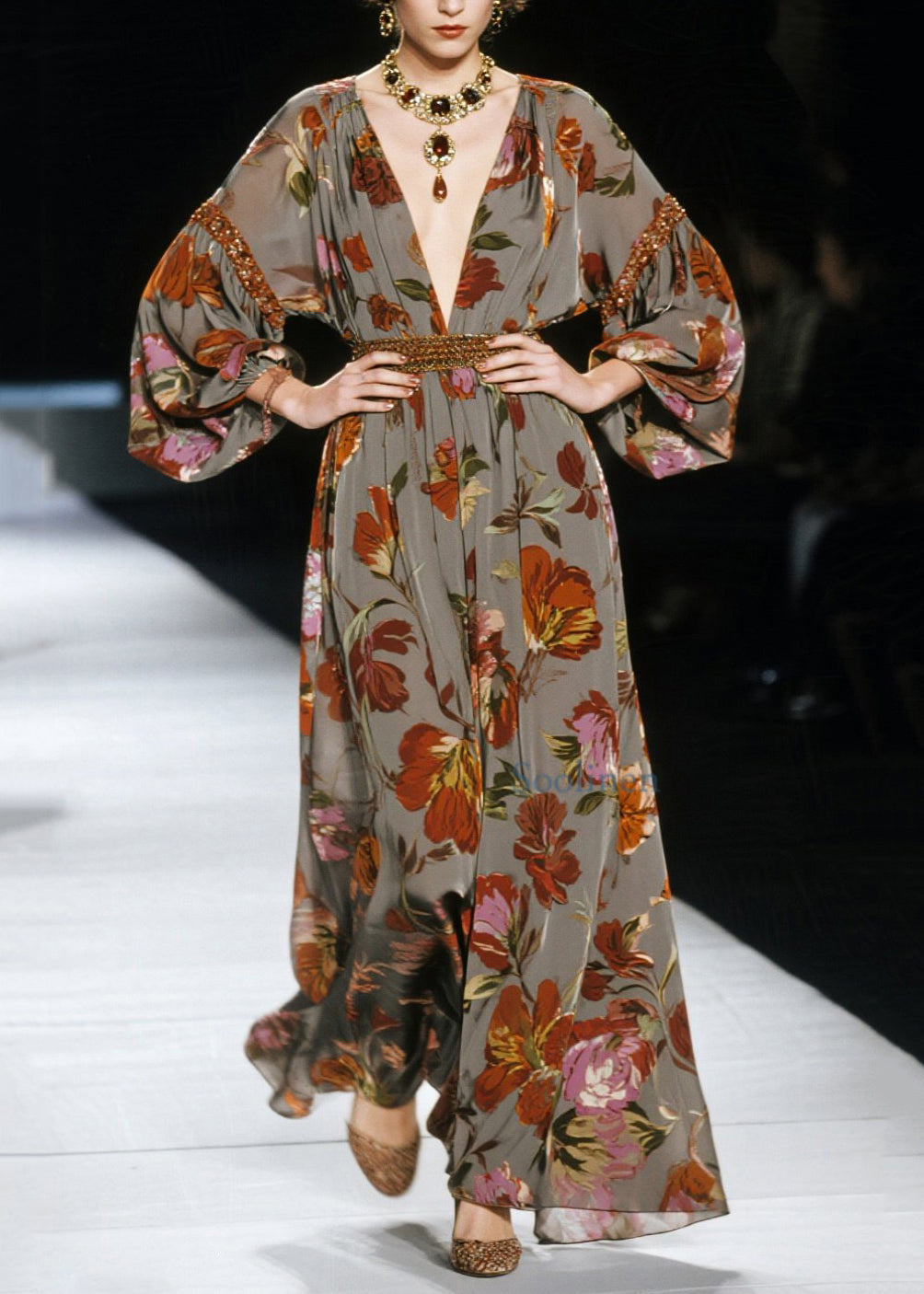 Nuevo vestido largo de algodón con cuello en V y estampado de talla grande para primavera