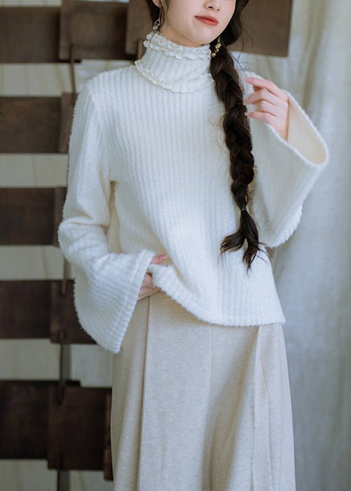 Nuevo suéter de punto blanco de cuello alto con volantes y mangas acampanadas