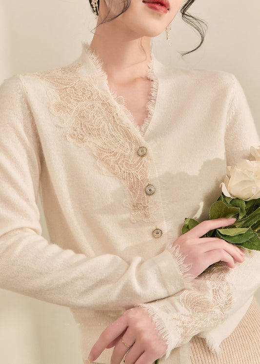 Neue weiße V-Ausschnitt-Strickpullover mit Spitzenquasten und Patchwork-Design für den Winter