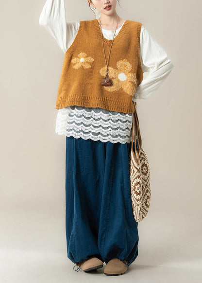 Neues gelbes Strickset mit V-Ausschnitt, floralem Muster, Baumwoll-T-Shirt und Cordhose – 3-teilig für den Frühling