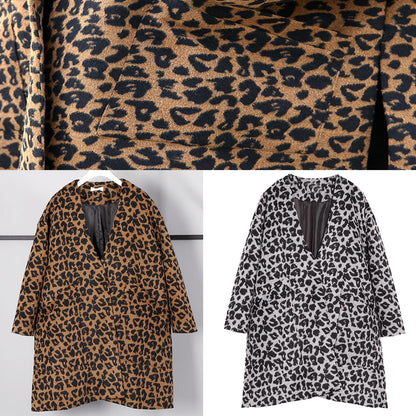 Neue graue Leopardenmäntel in Übergröße mit V-Ausschnitt und Taschen Wintermantel 2024 mit seitlichem