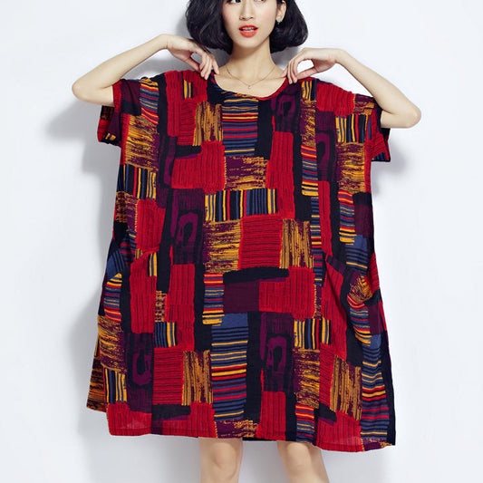 Neues Baumwollkleid mit roten Drucken, trendige Baumwollkleidungskleider in Übergröße, neues Midikleid mit O-Ausschnitt und kurzen Ärmeln