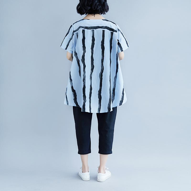 Neues Sommer-T-Shirt aus Baumwollmischung in Übergröße mit kurzen Ärmeln und Streifen im Sommerstil mit hohem Saum und blauem Saum