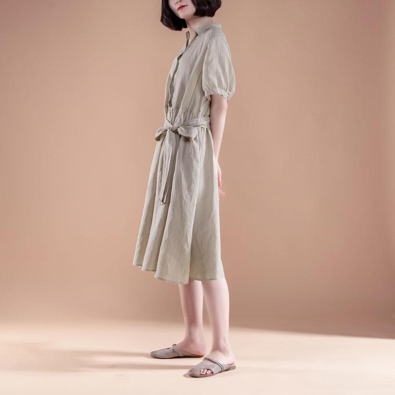 Neue Sommerkleider Locker sitzendes Kurzarm-Plissee-Gürtel-Sommer-Casual-Beige-Kleid