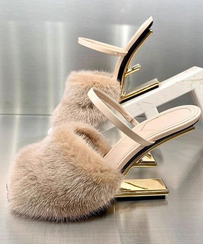 Neuartige, sexy Aprikosen-Nerz-Haarspangen-Sandalen mit Alien-Absatz
