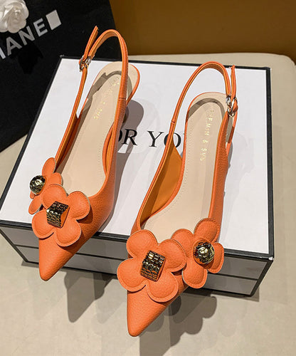 Orangefarbene Stiletto-Sandalen mit spitzer Zehenpartie und Blumen-Pailletten