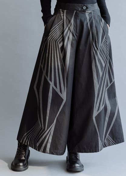 Bio-Baumwolle mit weitem Bein in Schwarz, bedruckt, Frühling