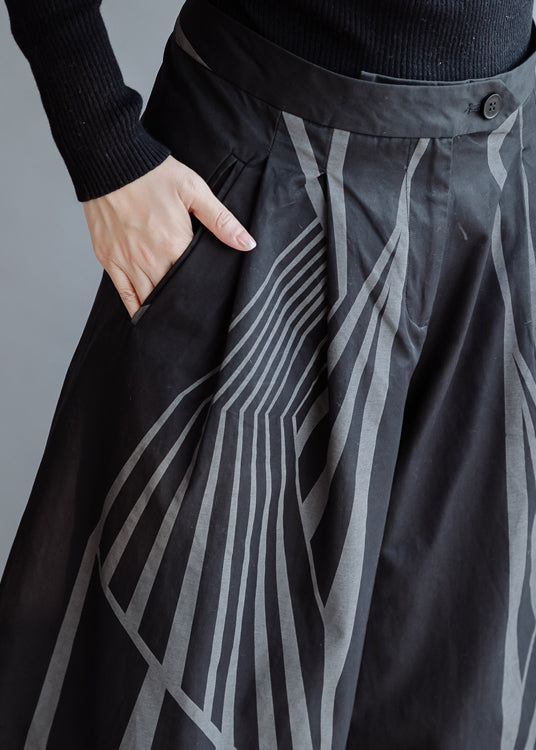 Bio-Baumwolle mit weitem Bein in Schwarz, bedruckt, Frühling