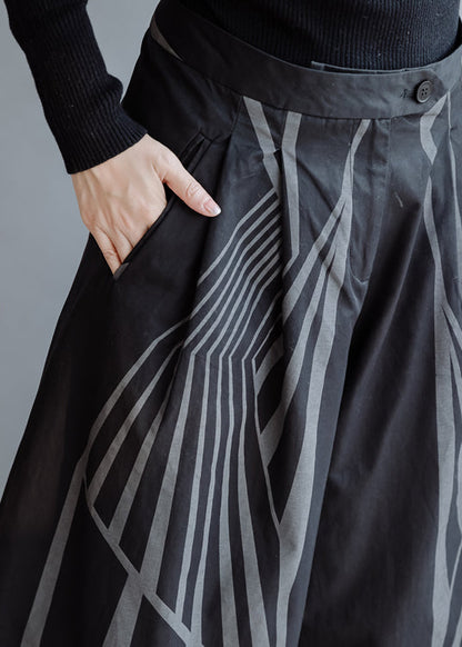 Bio-Baumwolle mit weitem Bein in Schwarz, bedruckt, Frühling