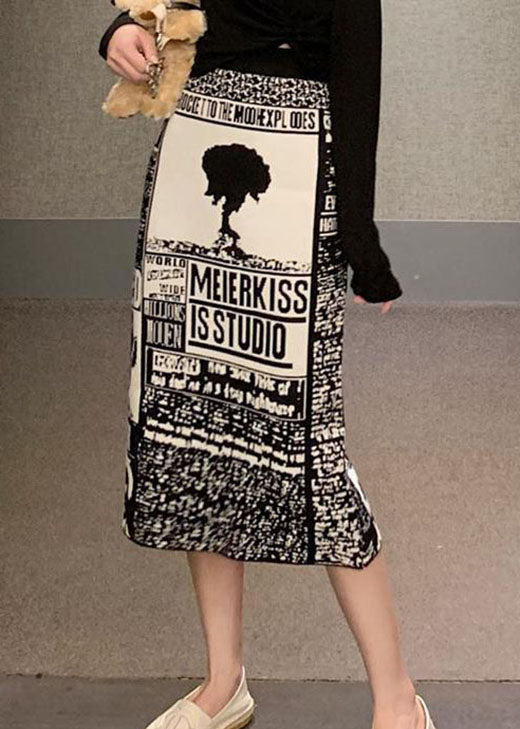 Bio-Strickrock mit schwarzem Aufdruck, seitlich offen, Frühling