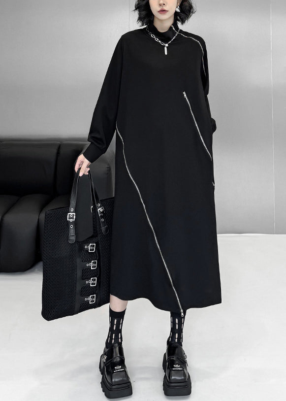 Langes Kleid aus Bio-Baumwolle mit schwarzem Rollkragen, Reißverschluss und Patchwork-Details für den Herbst