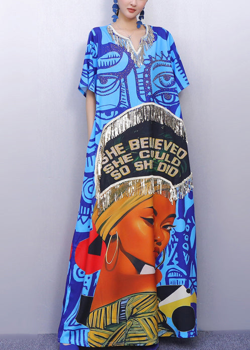 Sommerkleider aus Bio-Baumwolle mit blauem Quastenmuster