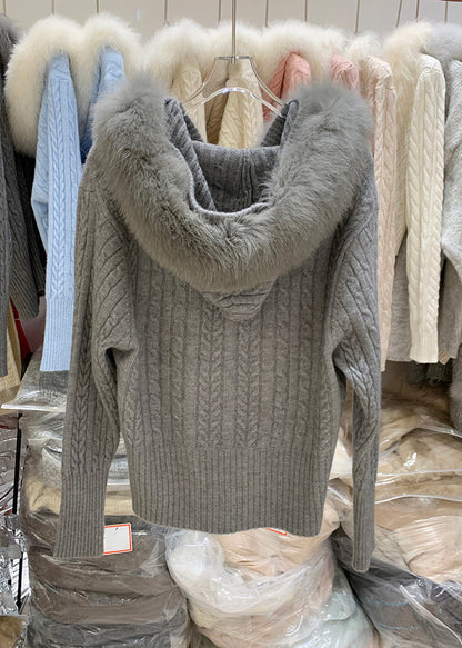 Winter-Strickjacke mit Kapuze und Pelzkragen aus Bio-Baumwolle in Dunkelgrau