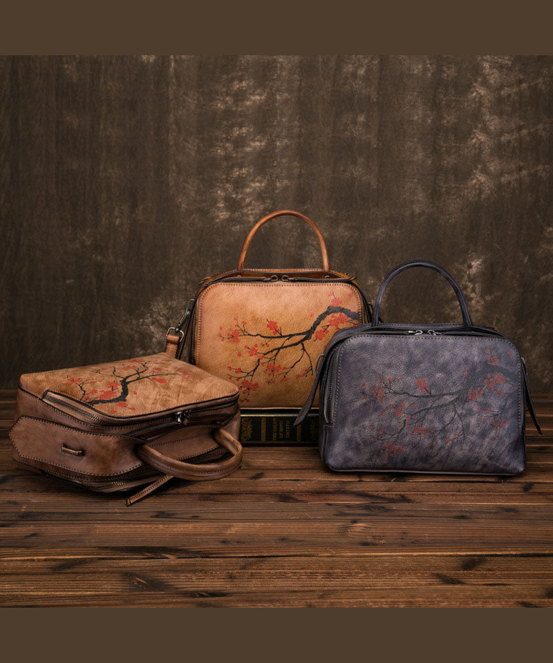 Umhängetasche aus Bio-Kalbsleder mit Blumenmuster in Gelbbraun