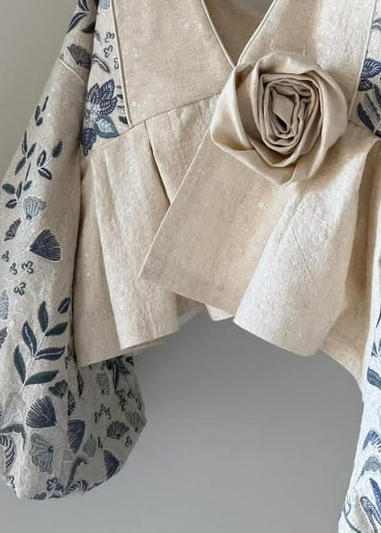 Beigefarbener Baumwollmantel mit V-Ausschnitt, floralem Patchwork und Laternenärmeln – Original Design