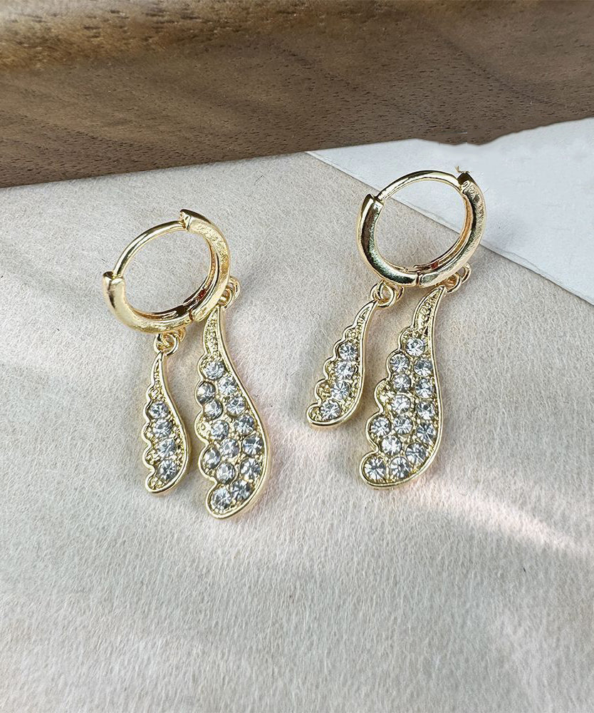 Pendientes de aro con diseño original de acero inoxidable dorado y circonitas en forma de gota de agua.