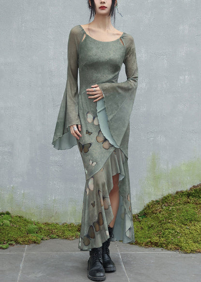 Vestido largo de tul con diseño original de mariposa verde con cuello redondo y mangas acampanadas